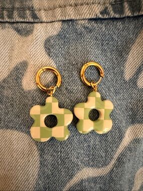 Etsy Checkerboard Daisy Hoop Earrings